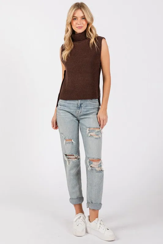 SLEEVELESS SWEATER VEST (BROWN)